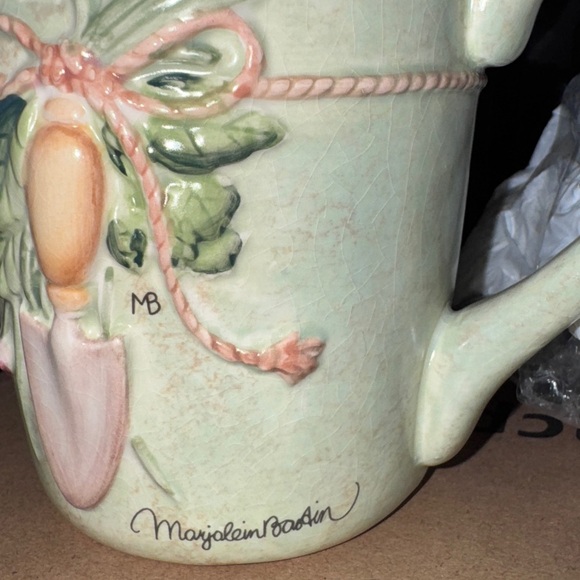 Nature’s Sketchbook by Hallmark - Heavy large mug - Perfect Spring Gift - Picture 5 of 6